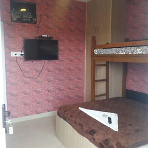 Economy King Room
